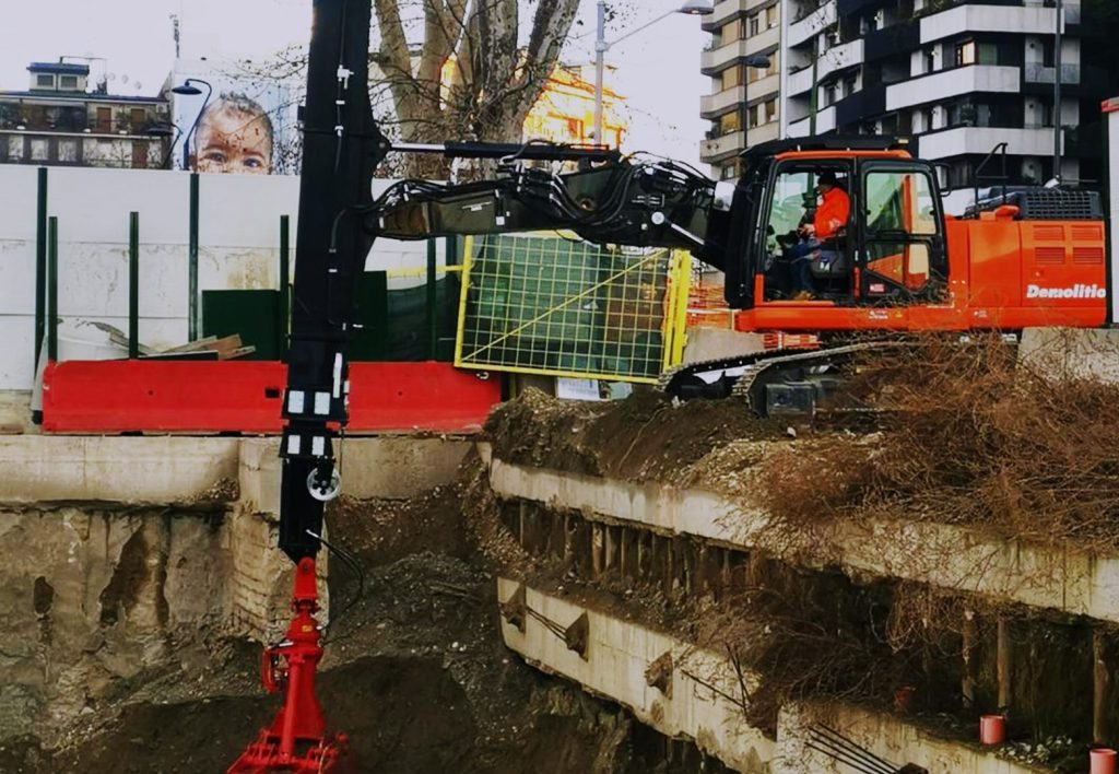 Rami Custom telescopic excavator engineered with advanced design, tailor-made modifications and compliant customization for heavy duty