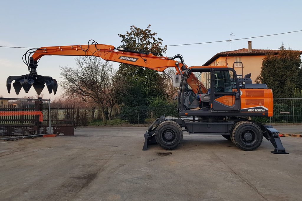 Rami Custom material handler designed with reliable engineering, tailored modifications and advanced customization for industrial use - 2